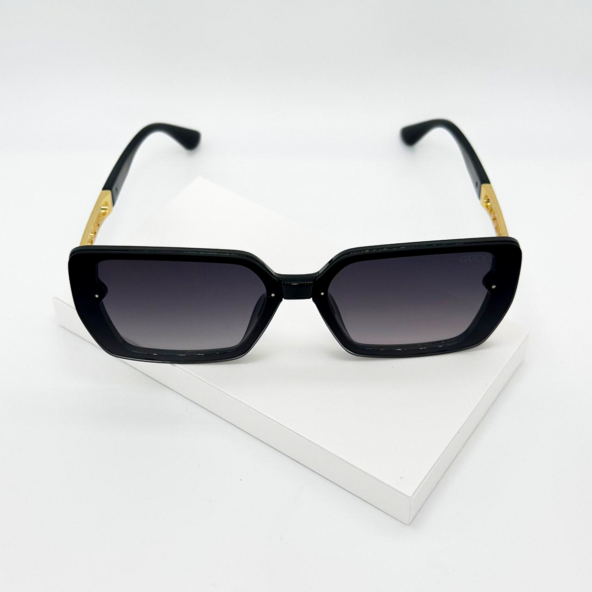 Lunettes de soleil Femmes : GUCCI dég/Noir