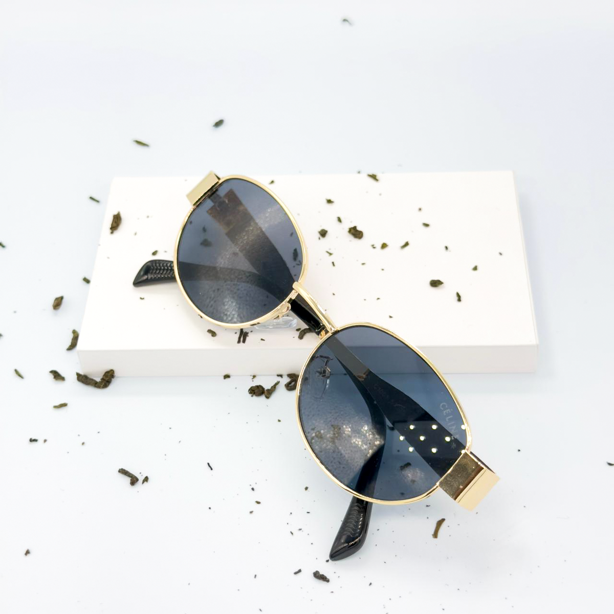 Lunettes de soleil Famme : CELINE Gold/Noir